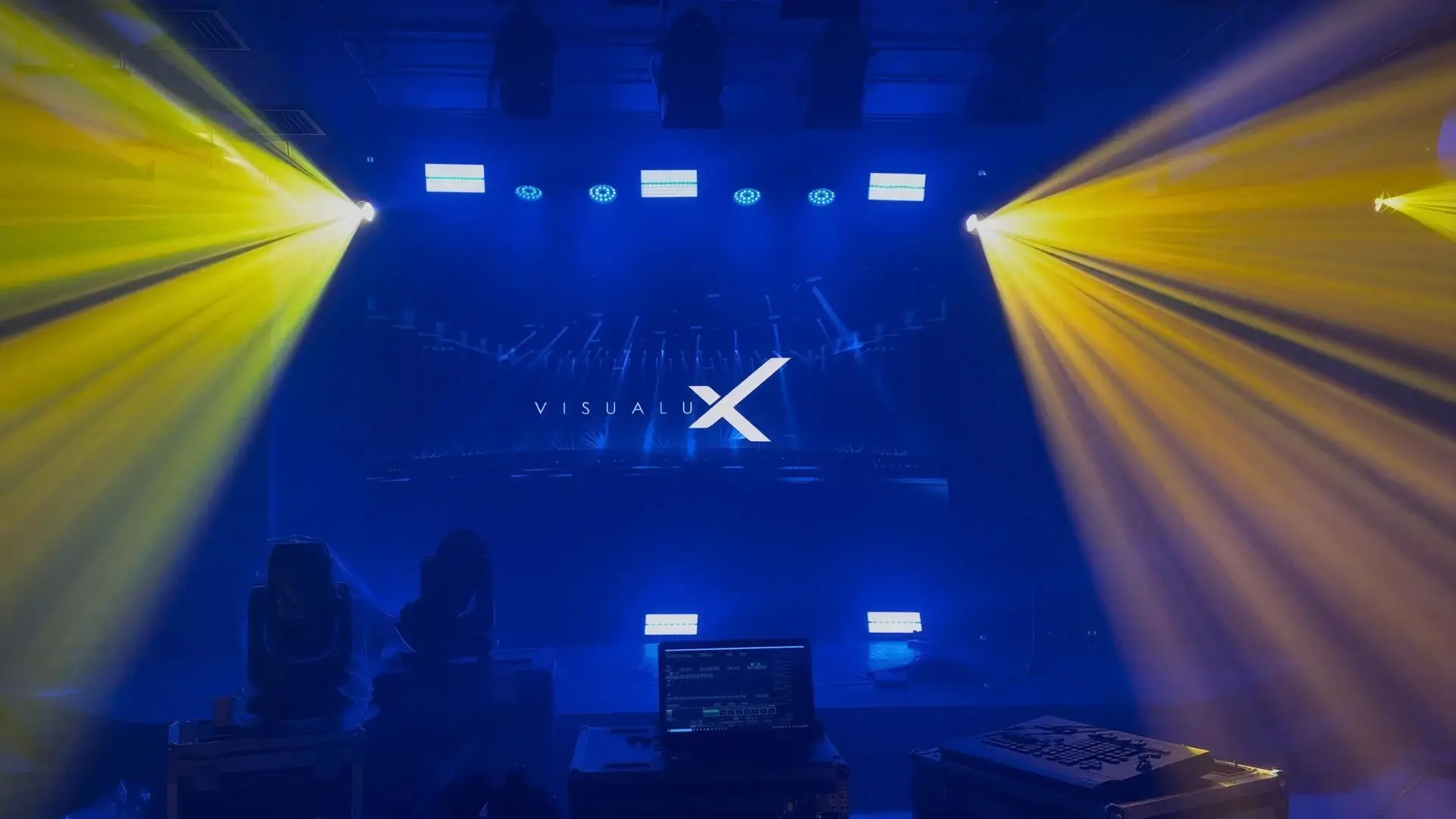 Espacio después de la instalación audiovisual de Visualux